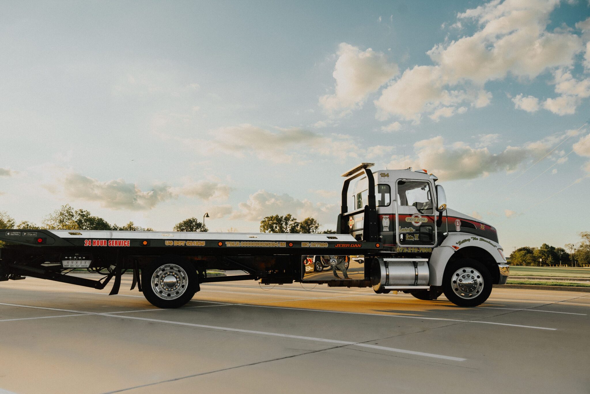 24/7 Towing, Wrecker, & Roadside Services Near Me Denton, TX Pro